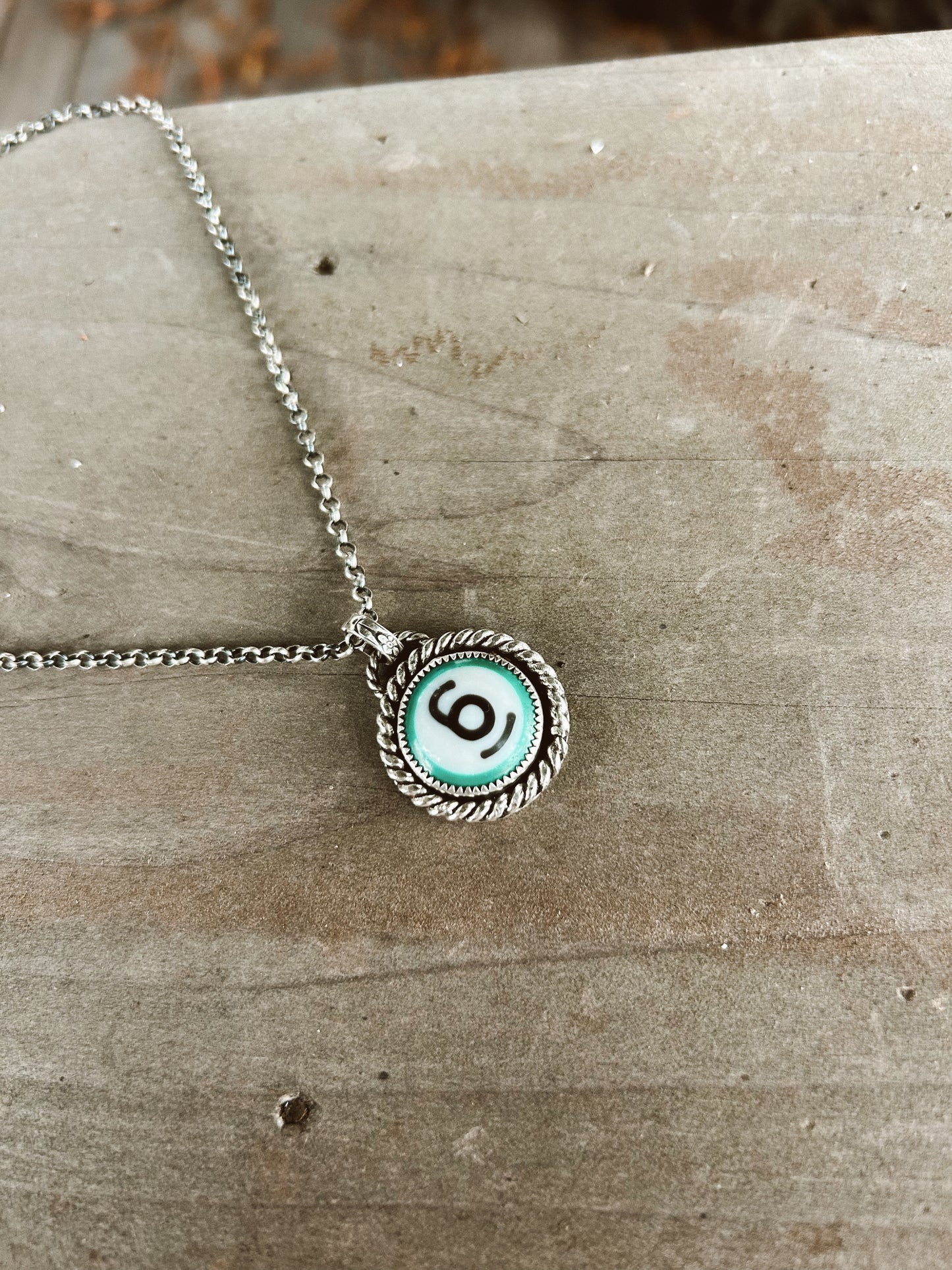 6 Billiard pendant