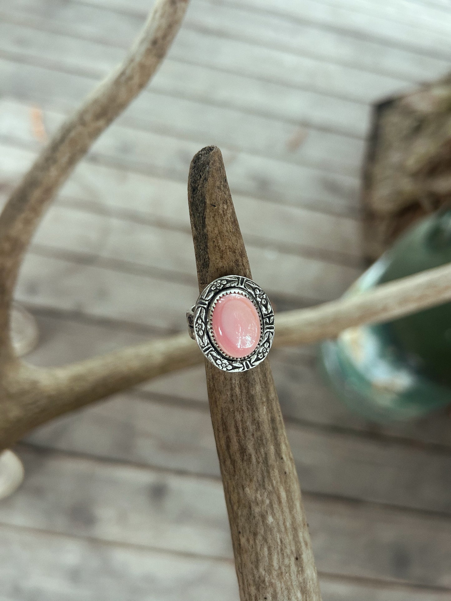 Floral Conch Shell Ring Size 8